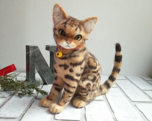 羊毛フェルト】ベンガル猫 お座りver. 羊毛フェルト Nな 工房 通販