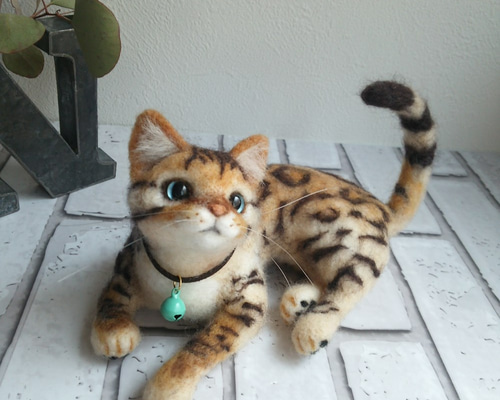 羊毛フェルト】ベンガル猫 ふせver. 羊毛フェルト Nな 工房 通販