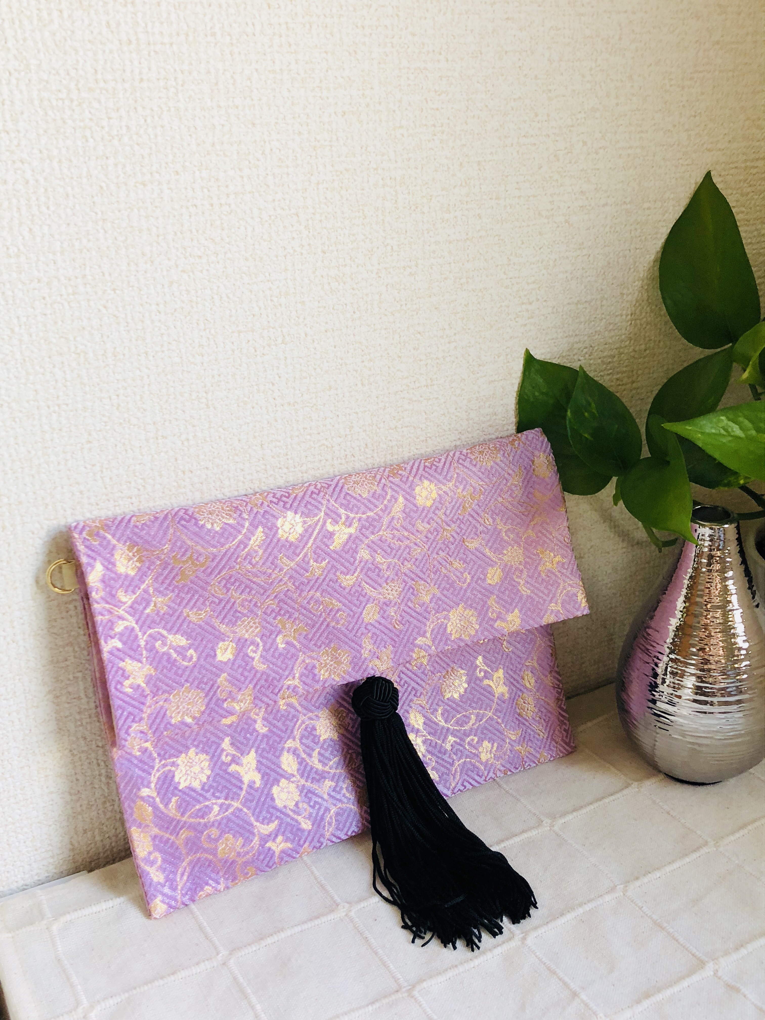 #5【受注製作】【5パターン仕様】金襴生地 花唐草（桃花色）のショルダー兼クラッチバッグ