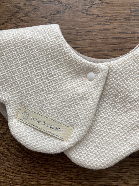 名入れBaby bib／よだれの多いバブたんに❤️オーガニックスモールワッフル＊透湿防水布＆無漂白ネルのもくもくスタイ 5枚目の画像