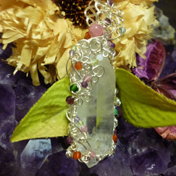 透明な水晶原石　ペンダント 3枚目の画像