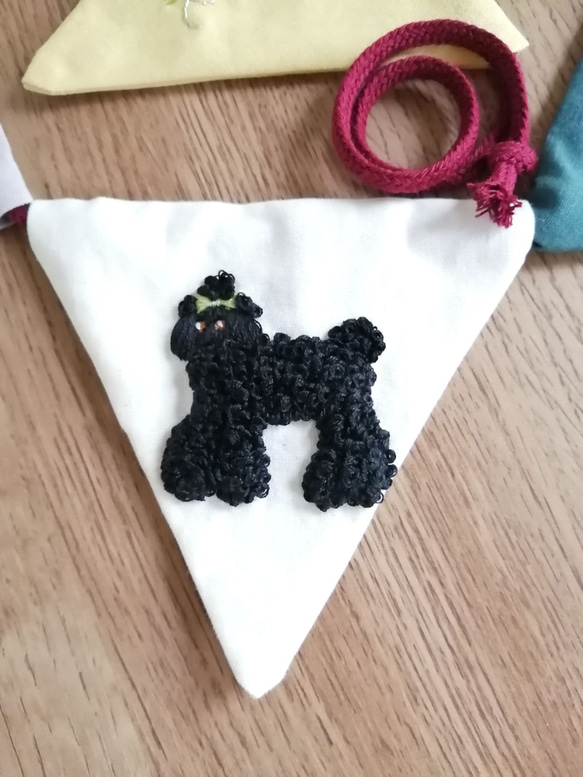 黒プードル刺繍のガーランド（ショート・バージョン） 8枚目の画像