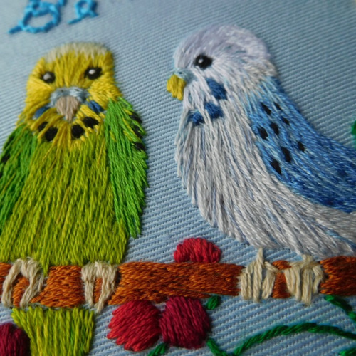 刺繍タペストリー ペア・セキセイインコ刺繍 タペストリー・壁掛け HanaDaisy