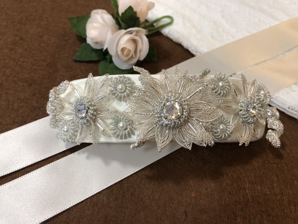 ウエディングヘッドドレス　シルバーパールヘッドドレス　ワイヤーアート　「Love&Splender」 25,550円