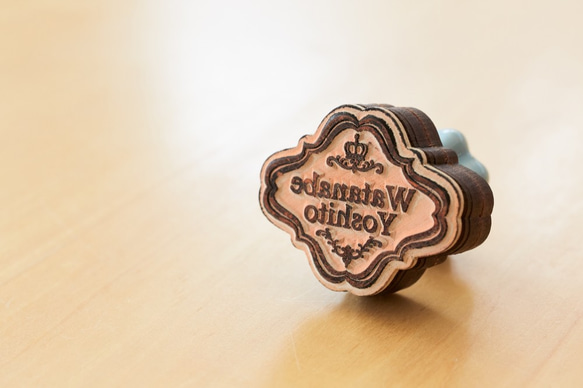 服やおむつにも！Elegant お名前スタンプ(Mサイズ) 2枚目の画像