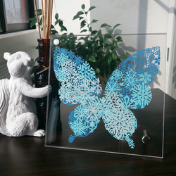 切り絵キット「冬模様の蝶」 1枚目の画像