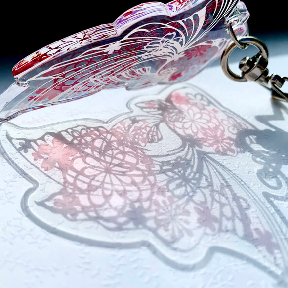キーホルダー「金魚(桜)」 3枚目の画像