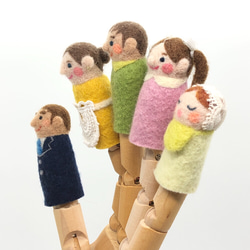 羊毛フェルトの指人形ファミリー　お父さん、お母さん、お兄ちゃん、妹、赤ちゃん　 2枚目の画像