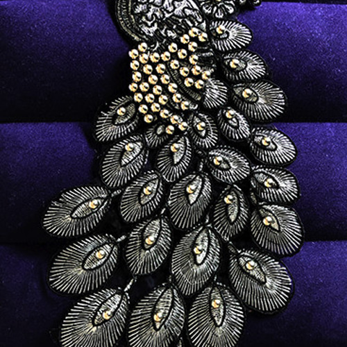 送料無料 ゴージャス！【オーガンジービジュー孔雀刺繍ブラックパーツ