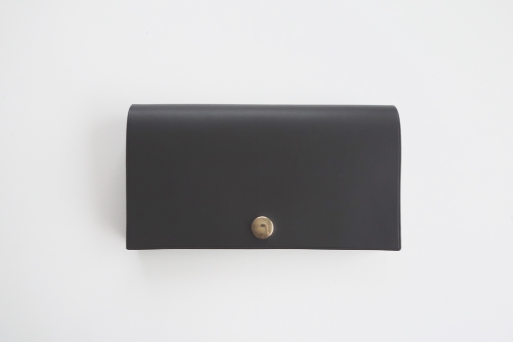 イタリアレザー　長財布　ミネルバリスシオ　真鍮ホック