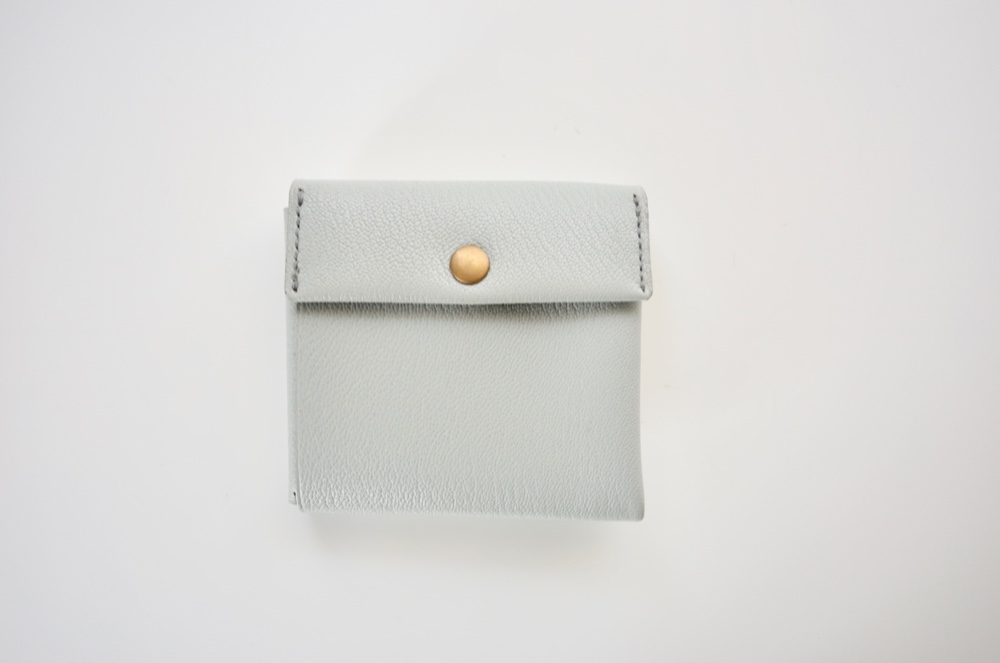 フランスレザー　ミニ財布　　アルランシュリー　グレー　真鍮ホック