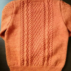 　アラン模様の手編みセーター 2枚目の画像