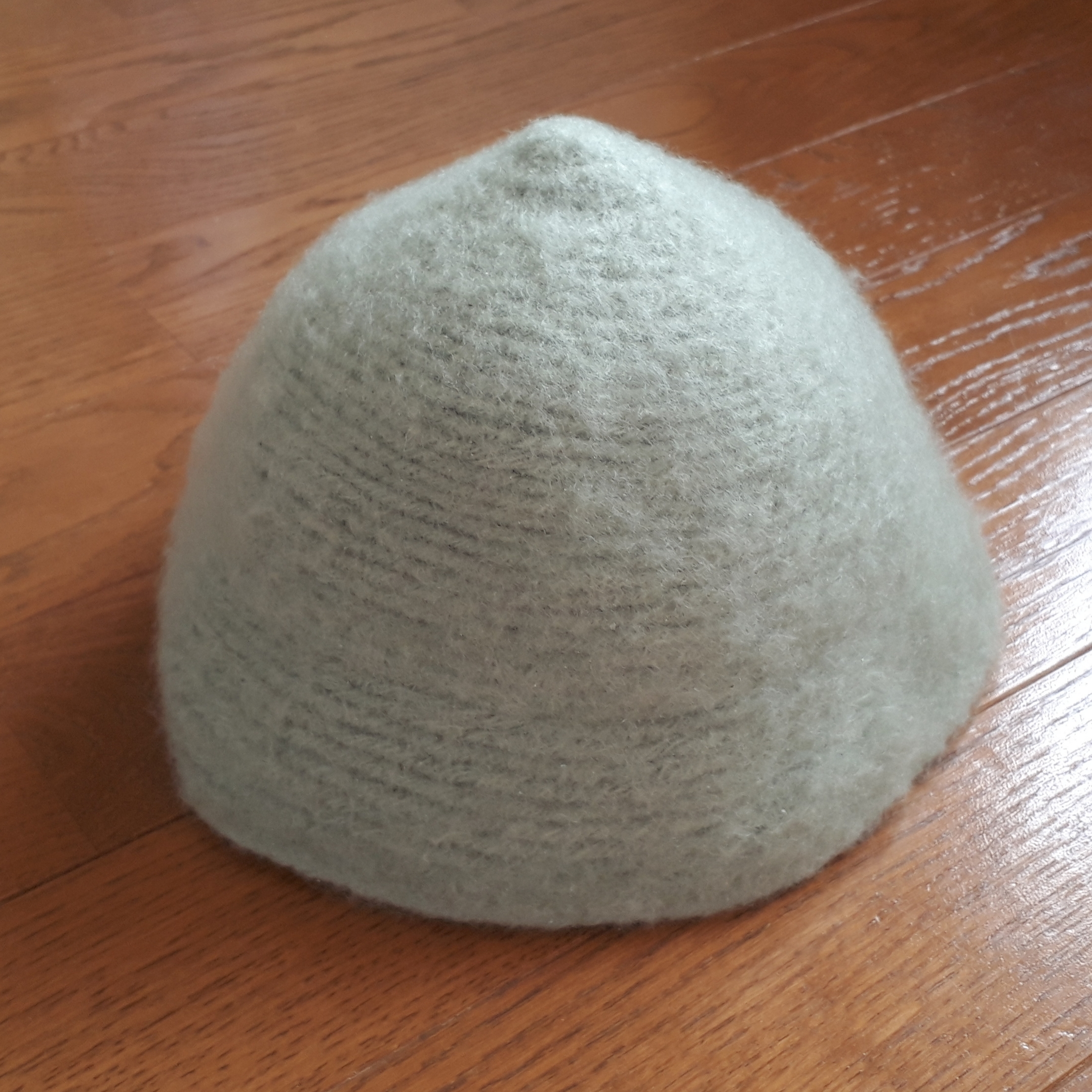 【ひつじ小屋】羊毛フェルト　どんぐり帽子 ひつじ小屋】羊毛フェルト どんぐり帽子