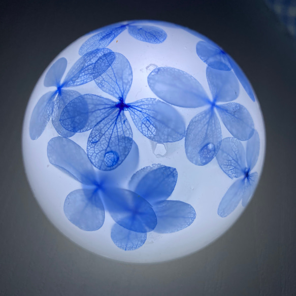 涼しげな丸いLED花キャンドル (LEDライト) 2枚目の画像