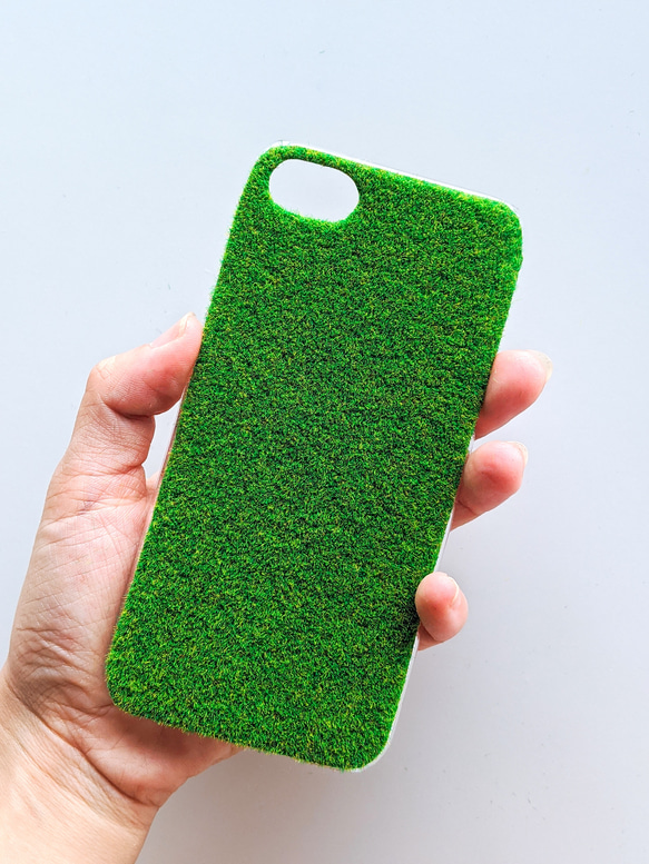 全機種対応　ずっと触っていたい芝生のスマホケース（iPhone/Android） 1枚目の画像
