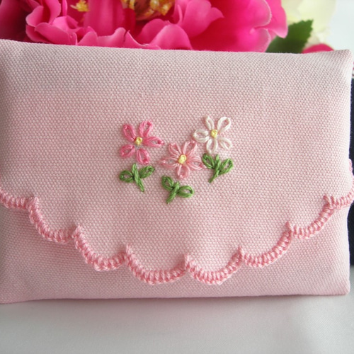 n＊　スカラップ　レッスンバッグ　ティッシュケース　ポーチ　手刺繍　お受験 お受験専門店品質 お受験 ティッシュケース 手刺繍 リス