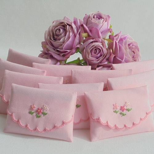 プリンセスティッシュケース 手刺繍ミニポケットティッシュケース お