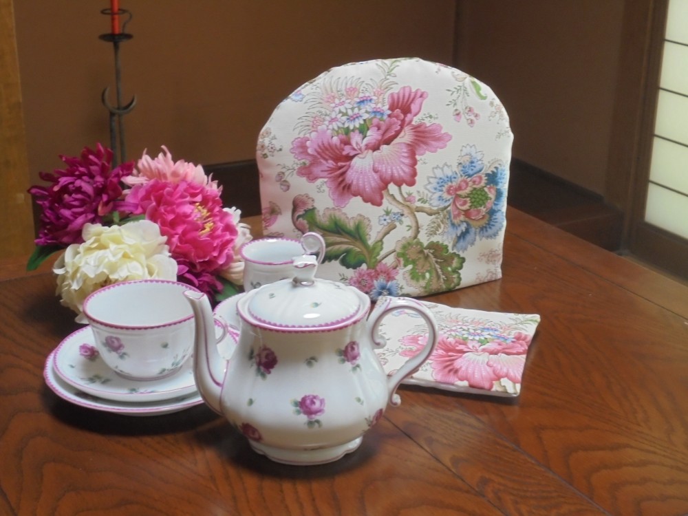 フランス生地のティーコゼー　ふわふわもこもこ　マシュマロティーコゼー