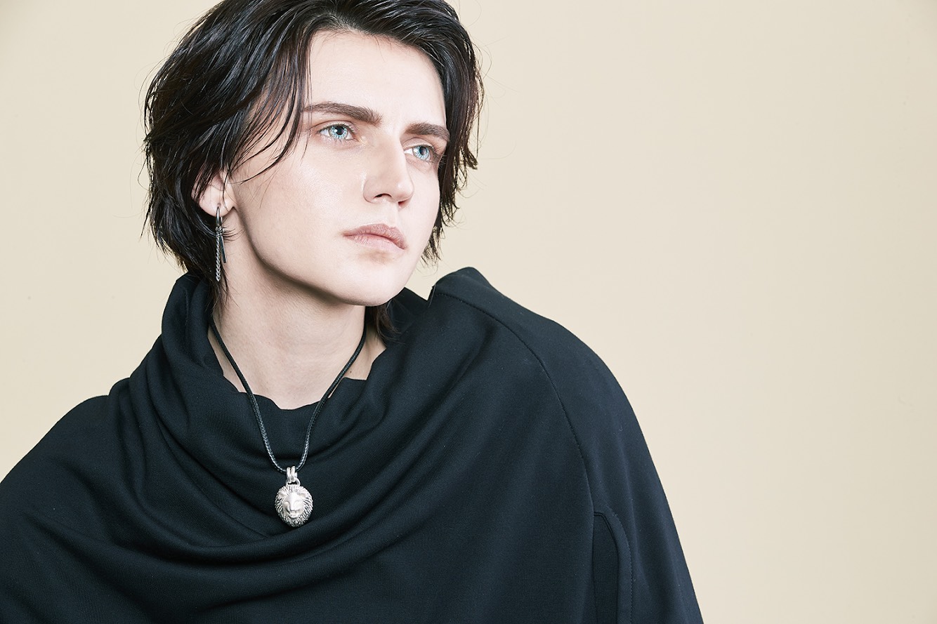 ライオンレリーフペンダント 12,166円