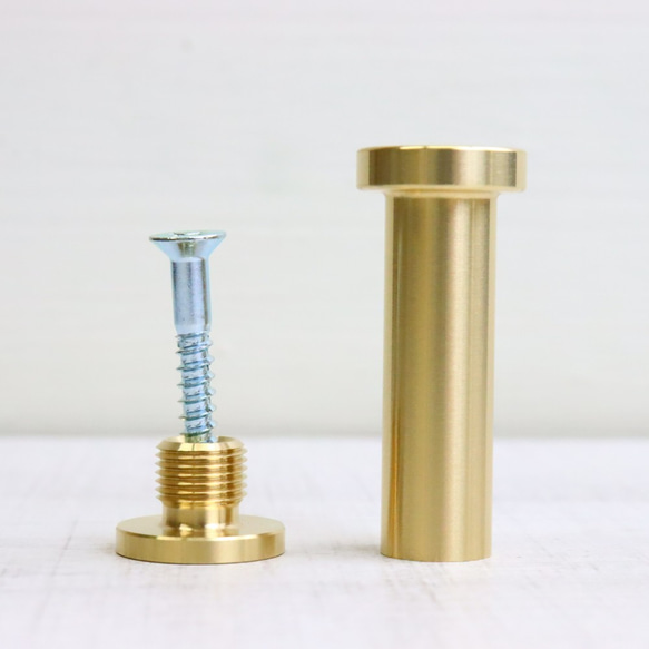 職人直送 真鍮 壁 フック 壁掛けフック ハンガーフック 壁取り付け コート 上着 鞄 おしゃれ ゴールド (平型) 4枚目の画像