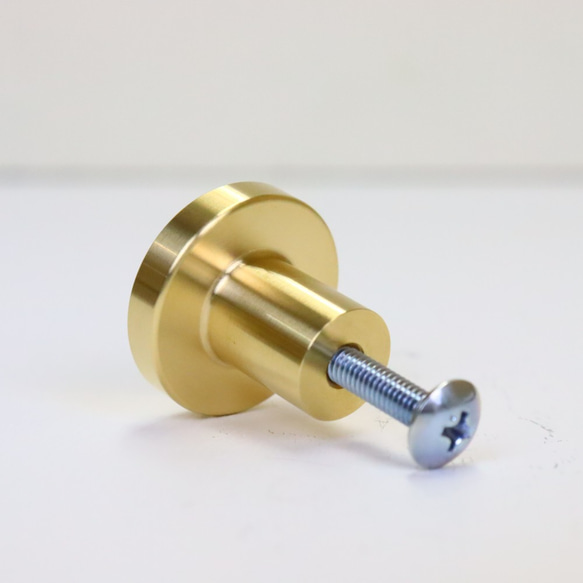 職人直送 真鍮 引き出し 取っ手 つまみ おしゃれ 家具 本棚 キャビネット チェスト 机 diy brass Φ25 4枚目の画像