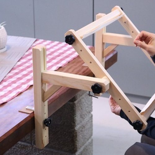 木製の手芸道具**「スクロールフレームテーブル取り付けタイプ