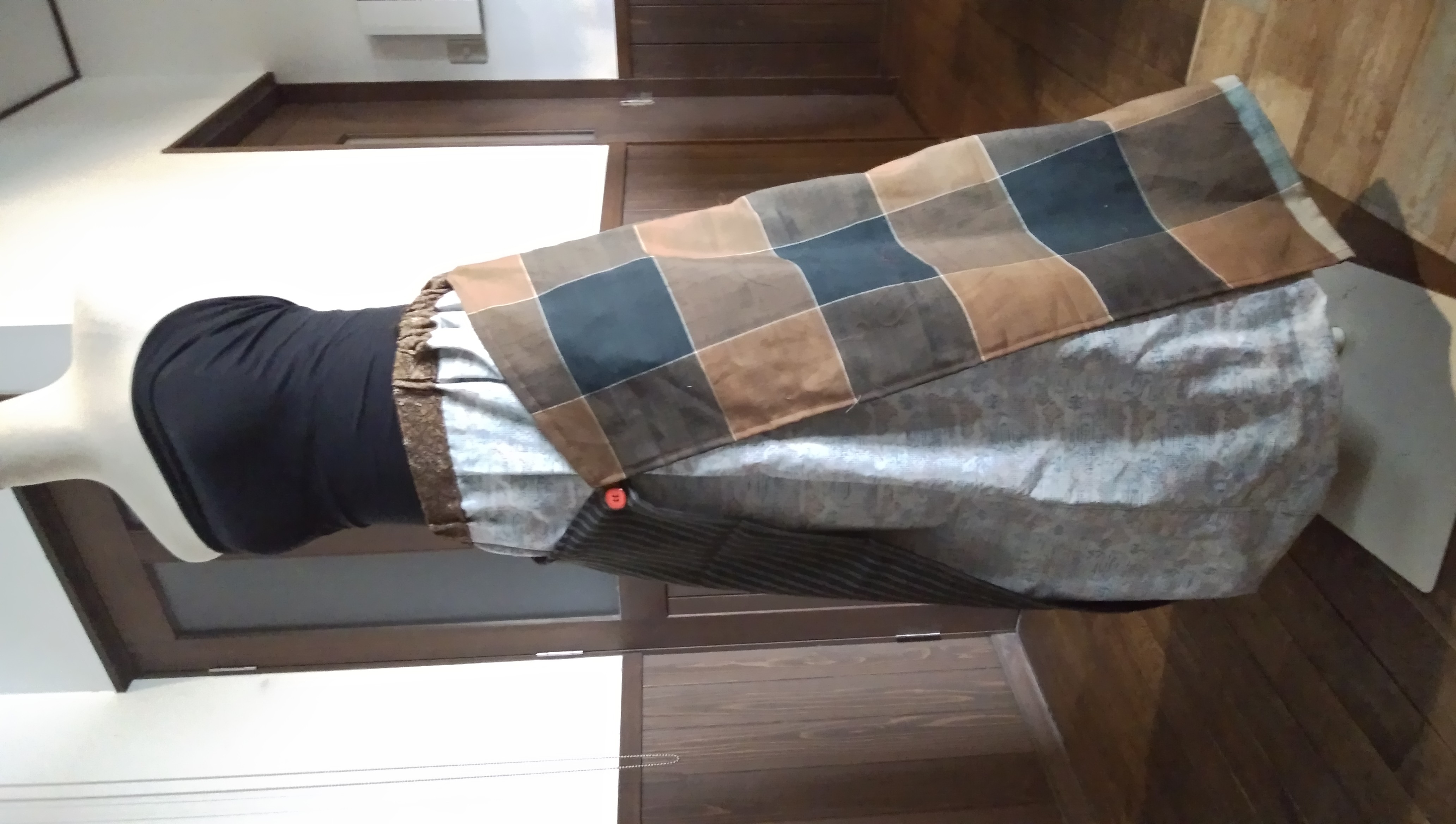 着物リメイク　デザインスカート