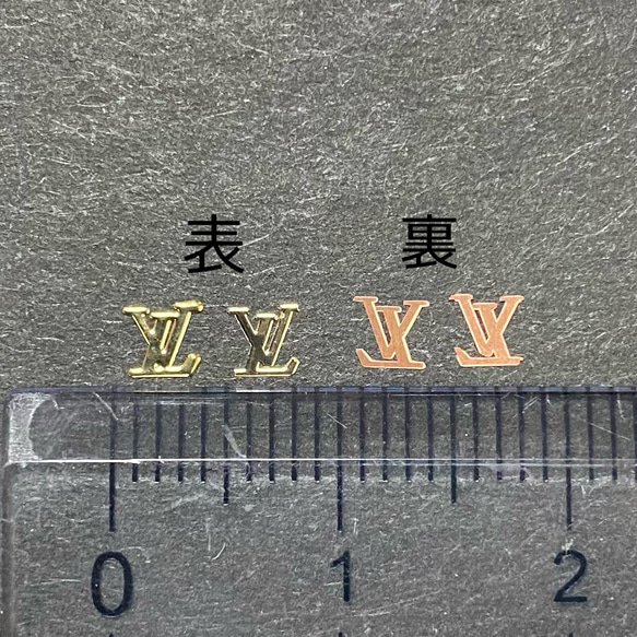 NO.05 ネイルパーツ 約3×3mm 30個入り 2枚目の画像