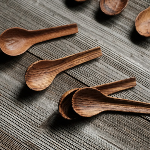 手作り木製スプーン　6本　壁掛け　インテリア　ハンドメイド　カトラリー 手作り木製スプーン 6本 壁掛け インテリア ハンドメイド カトラリー