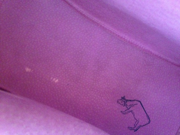 手書き加工 豚革 ピンク スモール ランドリーバッグ 5枚目の画像