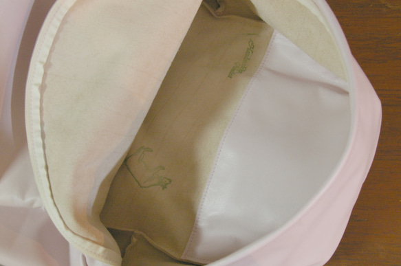 皮革粉紅色袋包背包 第5張的照片