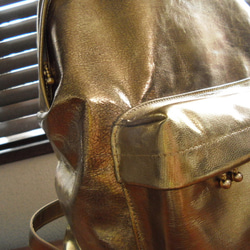山羊革 ゴールド バッグパック リュック 4枚目の画像