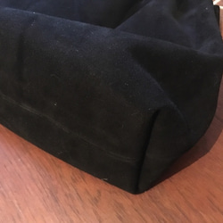 スウェード 牛革 ブラック ドローストリングバッグ 巾着袋 3枚目の画像