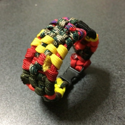 Digital Camo Paracord Bracelet デジタル迷彩 1枚目の画像