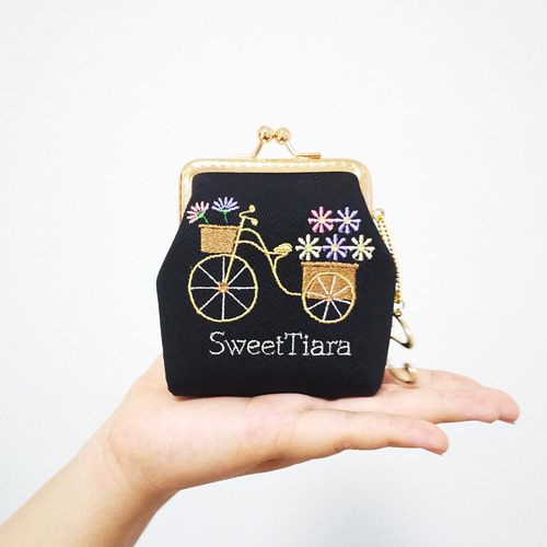 小銭入れ✽刺繍がま口✽フラワーバスケット自転車の刺繍