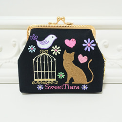 がま口✽刺繍〜花園の小鳥と子猫〜✽二つ折りのお札も入る2ポケット