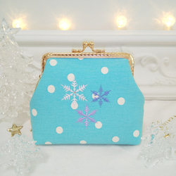 『Creema限定クリスマス2022』〜Winter Wonderland〜刺繍がま口✽二つ折りのお札も入る2ポケット付 2枚目の画像