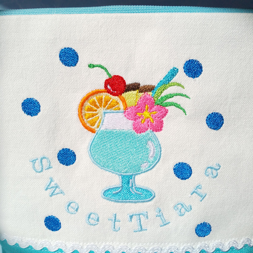 特集掲載〕帆布 刺繍ポーチ❋〜トロピカルドリンクと夏の水玉 特集掲載〕帆布 刺繍ポーチ❋〜トロピカルドリンクと夏の水玉