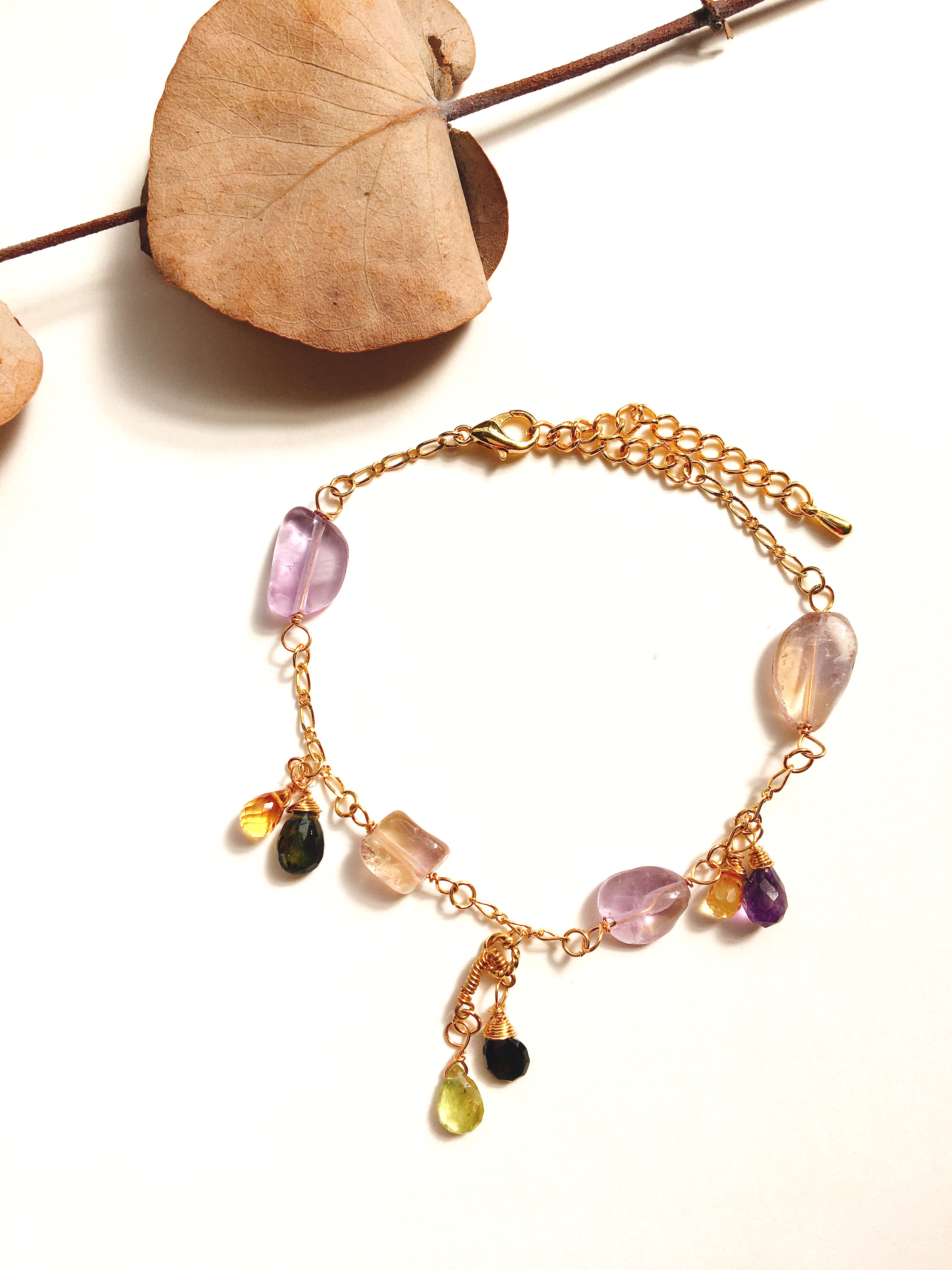 限定価格　月夜のしずくブレスレット