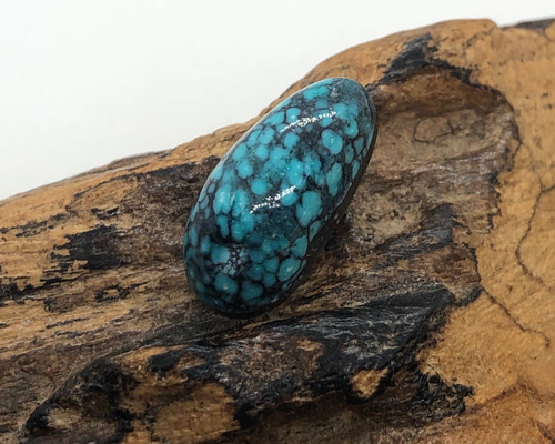 6,9ct, Kingman Turquoise スパイダーウェブ キングマン