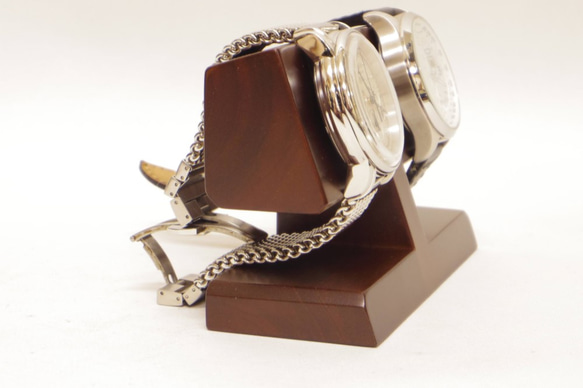 定形外発送、ユニゾン　木製腕時計スタンド モデル5　”レスト＆ディスプレイ” 2本掛け チークウッド ナチュラル仕上げ 3枚目の画像