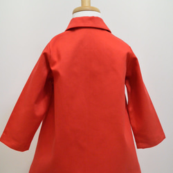 丸襟がかわいい真っ赤なスプリングコート（ベビー 90〜95） 3枚目の画像