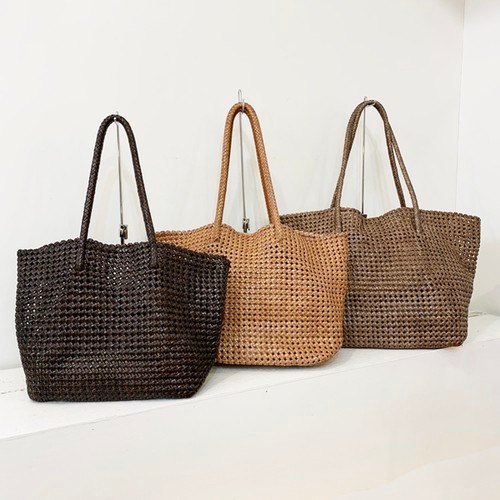 Ako　MUZICA VITA 【山羊革】石畳編みメッシュトートバッグ 山羊革】石畳編みメッシュトートバッグ Mサイズ M8422 トート