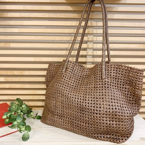 ムジカヴィータ MUZICA VITA 【山羊革】石畳編みメッシュトートバック