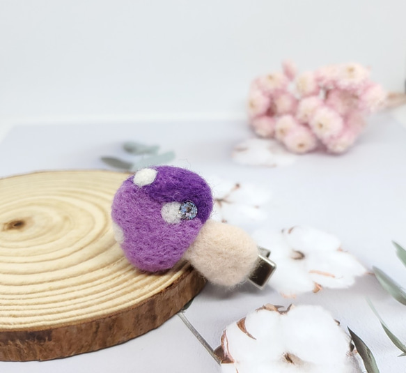 【顏色狂想的紫香菇】兒童羊毛氈髮夾 第1張的照片