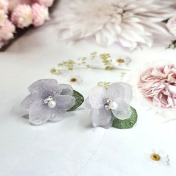 【恋の香り】ミストパープル小紫陽花ピアス 1枚目の画像