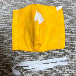 和柄黄色マスク　 2枚目の画像