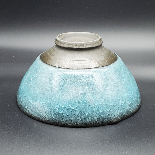 茶碗(大) 水泡氷裂釉 茶碗・めし碗 usurai 通販 9627669｜Creema(クリーマ)