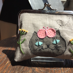 猫さんがま口 青緑おめめのくろねこ ねこ刺繍 がま口 財布 カード入れ 刺繍がま口 4枚目の画像