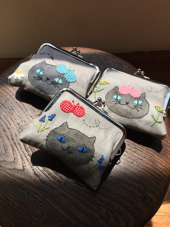 猫さんがま口 青緑おめめのくろねこ ねこ刺繍 がま口 財布 カード入れ 刺繍がま口 10枚目の画像